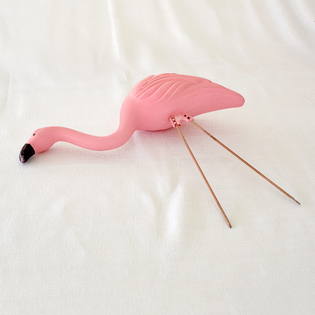 yard card flamingo with legs